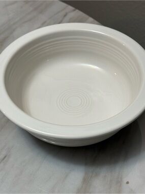 Fiesta Homer Laughlin  10.5" x 3" Extra Large 2 qt Serving Bowl White